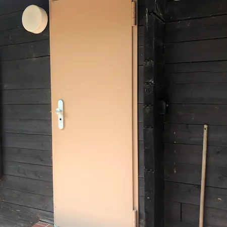 Rustikale Wanderhütte Am Angelteich Wirschweiler