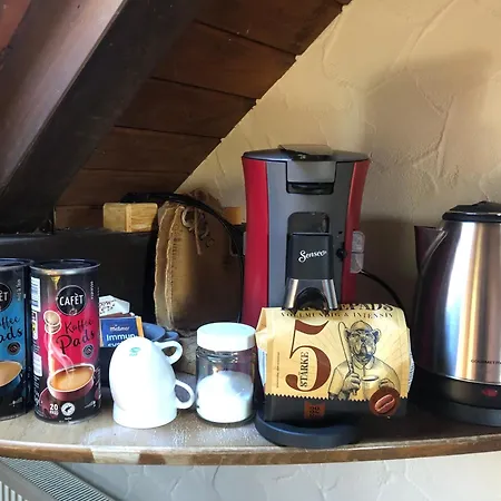 Rustikale Wanderhuette Am Angelteich Wirschweiler